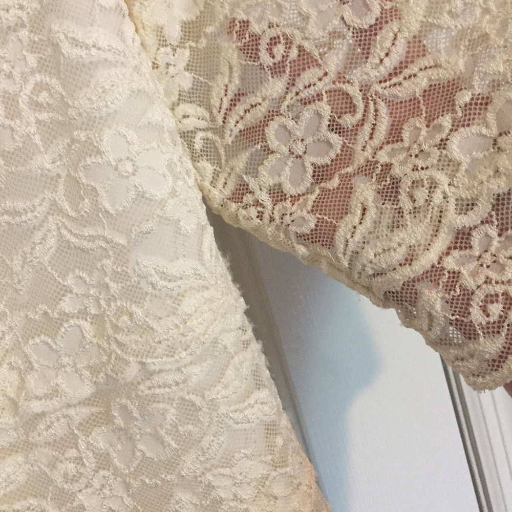 Coldwater Creek Lace Vneck Blouse - 1x - Picture 3 of 6